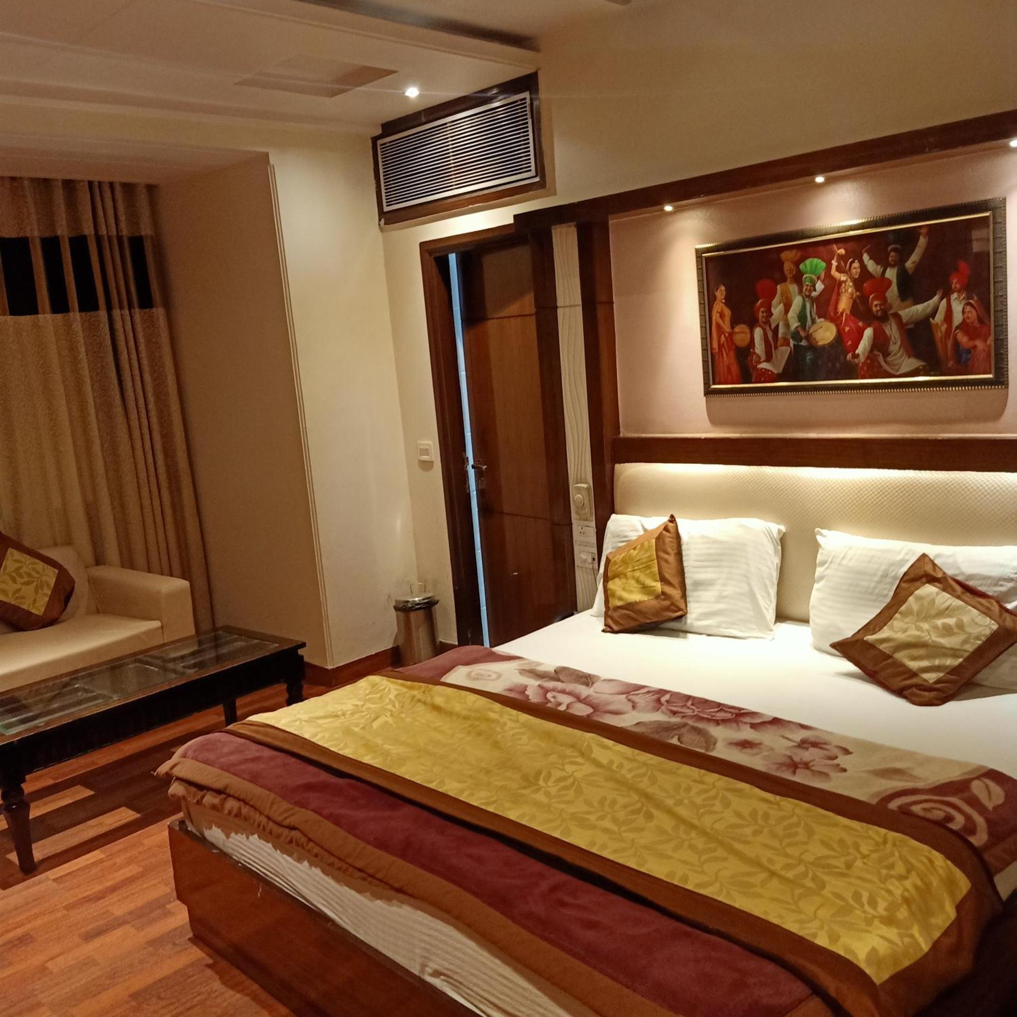 Hotel Geet Deluxe New Delhi Extérieur photo