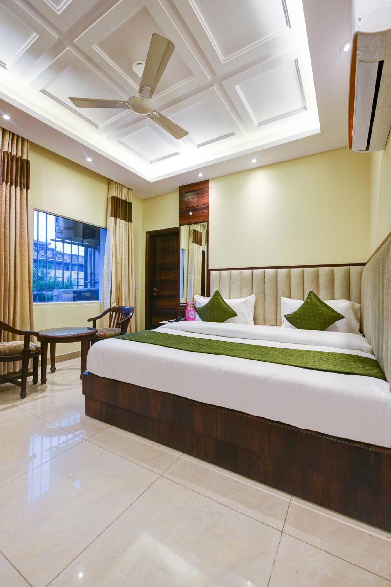 Hotel Geet Deluxe New Delhi Extérieur photo