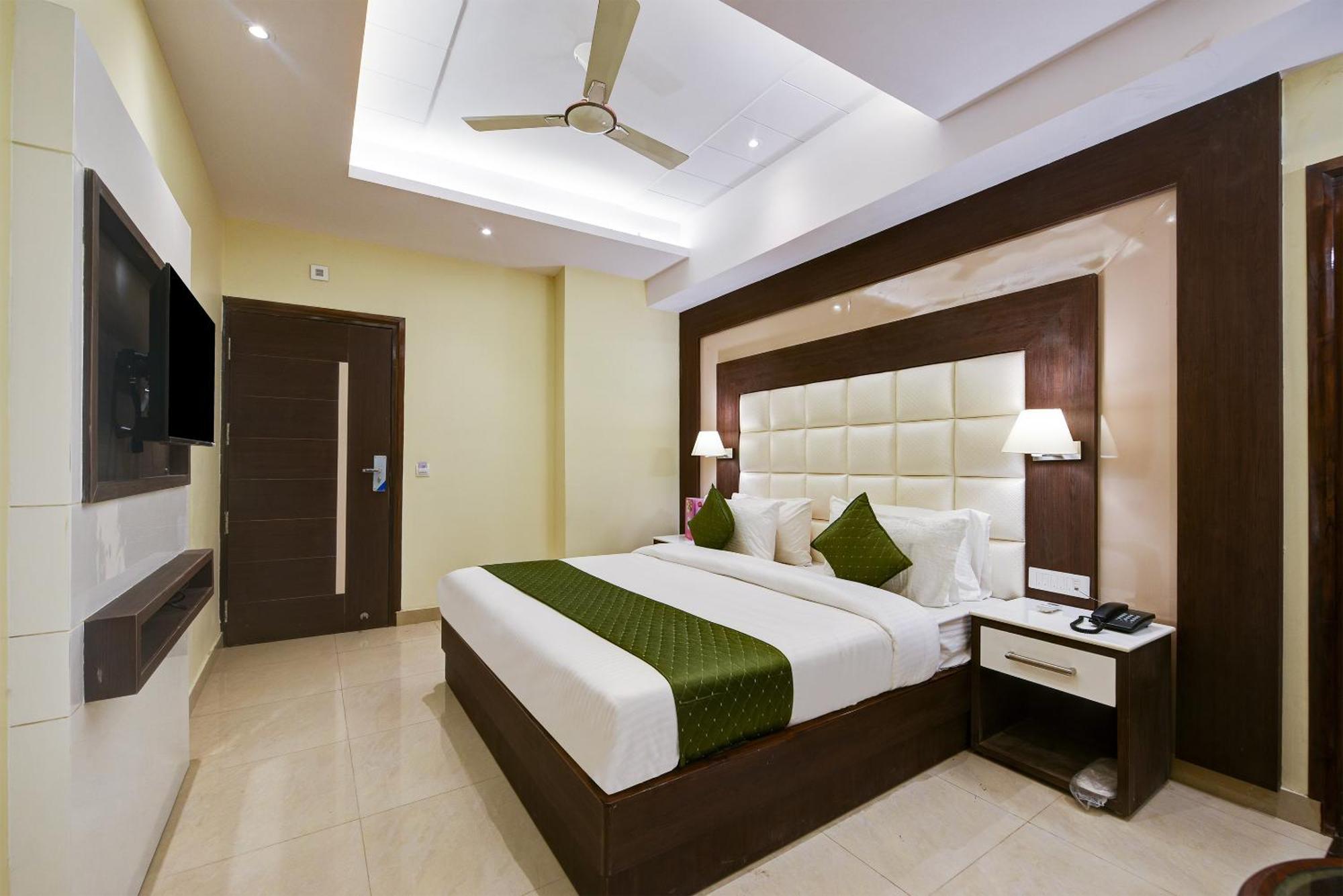 Hotel Geet Deluxe New Delhi Extérieur photo